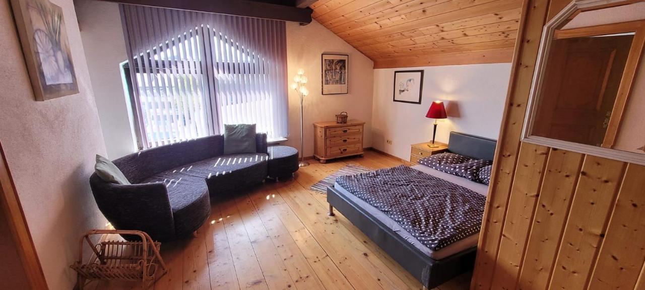 Ferienzimmer / Monteurzimmer ノイマルクト・アム・ヴァラーゼー エクステリア 写真